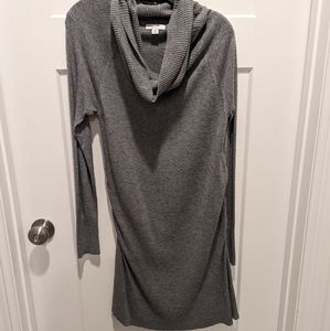 Liz Lange maternity tunic sweater
